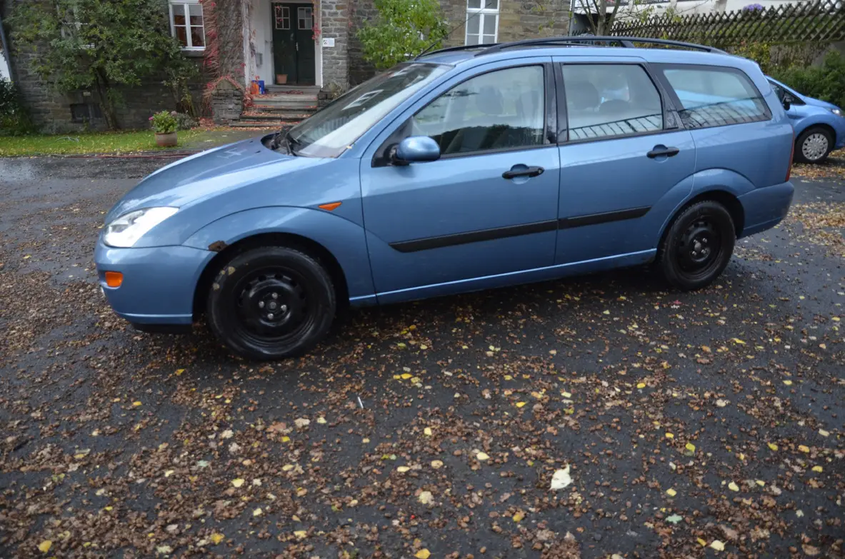 Focus I, 2001 Focus I, 2001